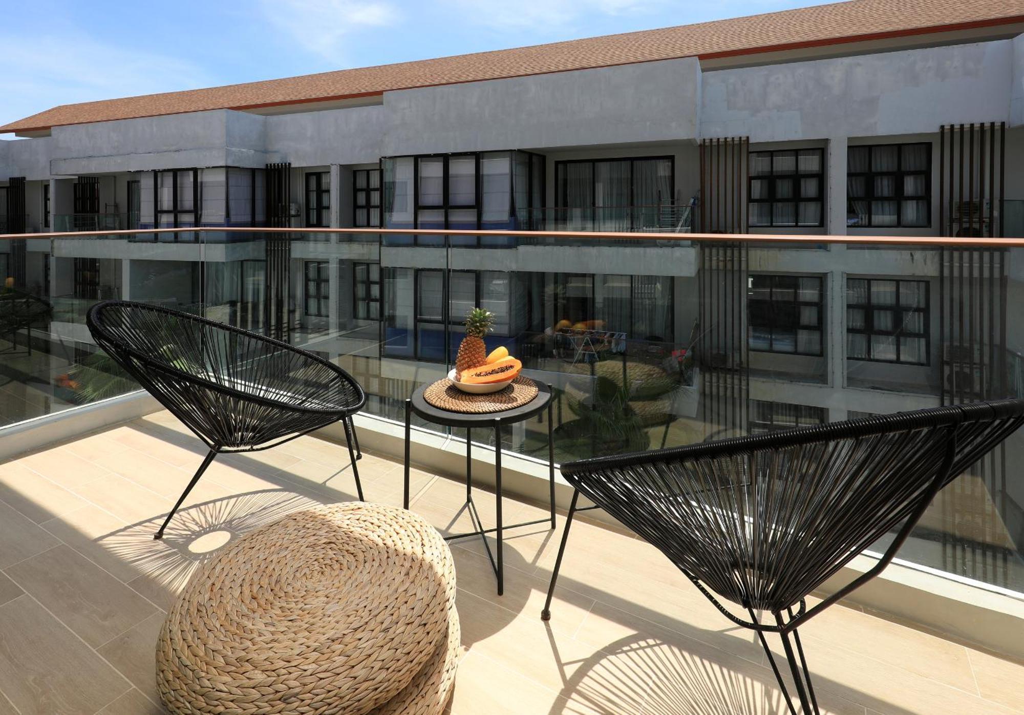 The Sea View Room In Palmyrah Surin By Holy Cow Exterior photo